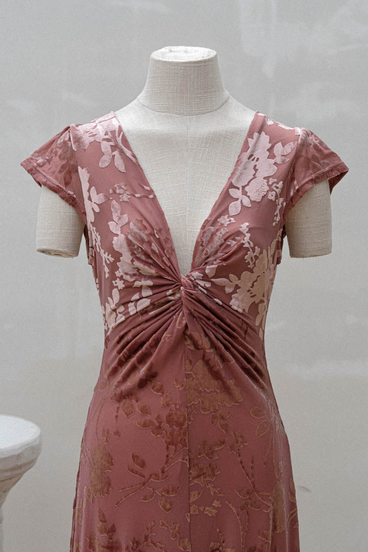 Vestido Sara Rosa Antiguo